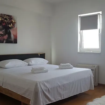 Luxury Maris